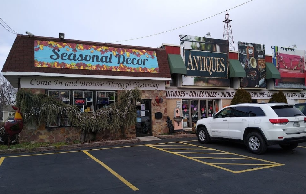 Kat's Antiques storefront on Bristol Pike in Croydon